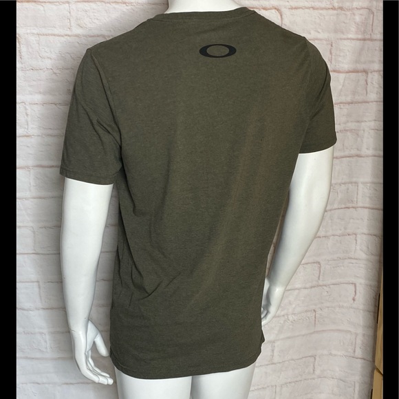 Oakley Regular fit shirt size L - Picture 4 of 8